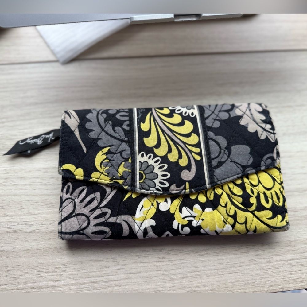 Vera Bradley Floral Black and Yellow Fabric full Wallet